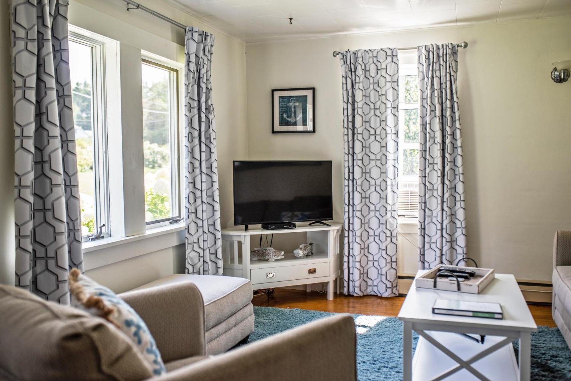 Friars Bay Inn & Cottages Welshpool Habitación foto