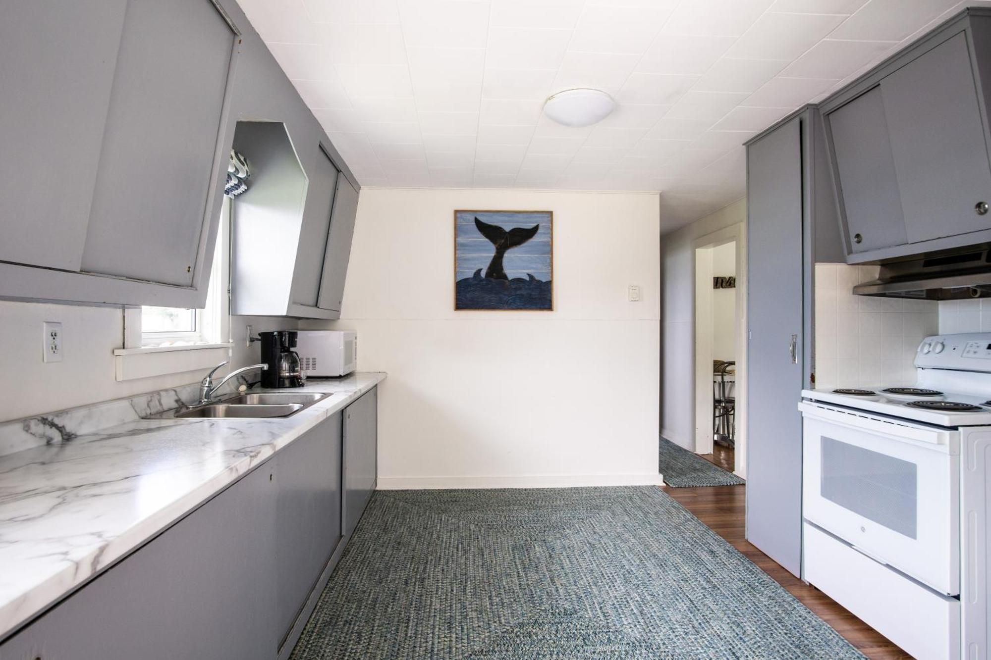 Friars Bay Inn & Cottages Welshpool Habitación foto