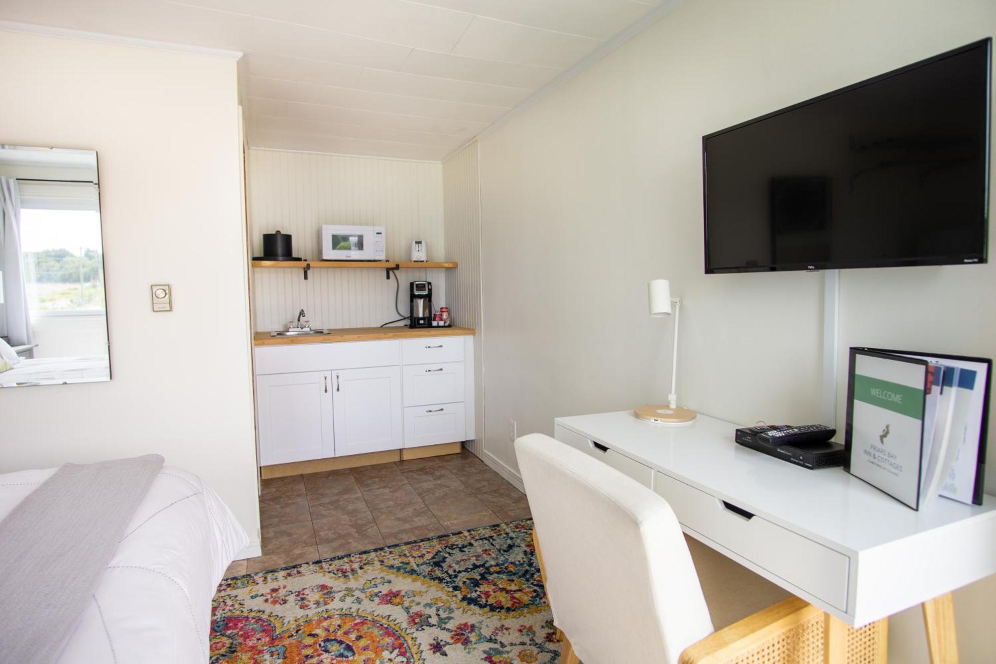 Friars Bay Inn & Cottages Welshpool Habitación foto