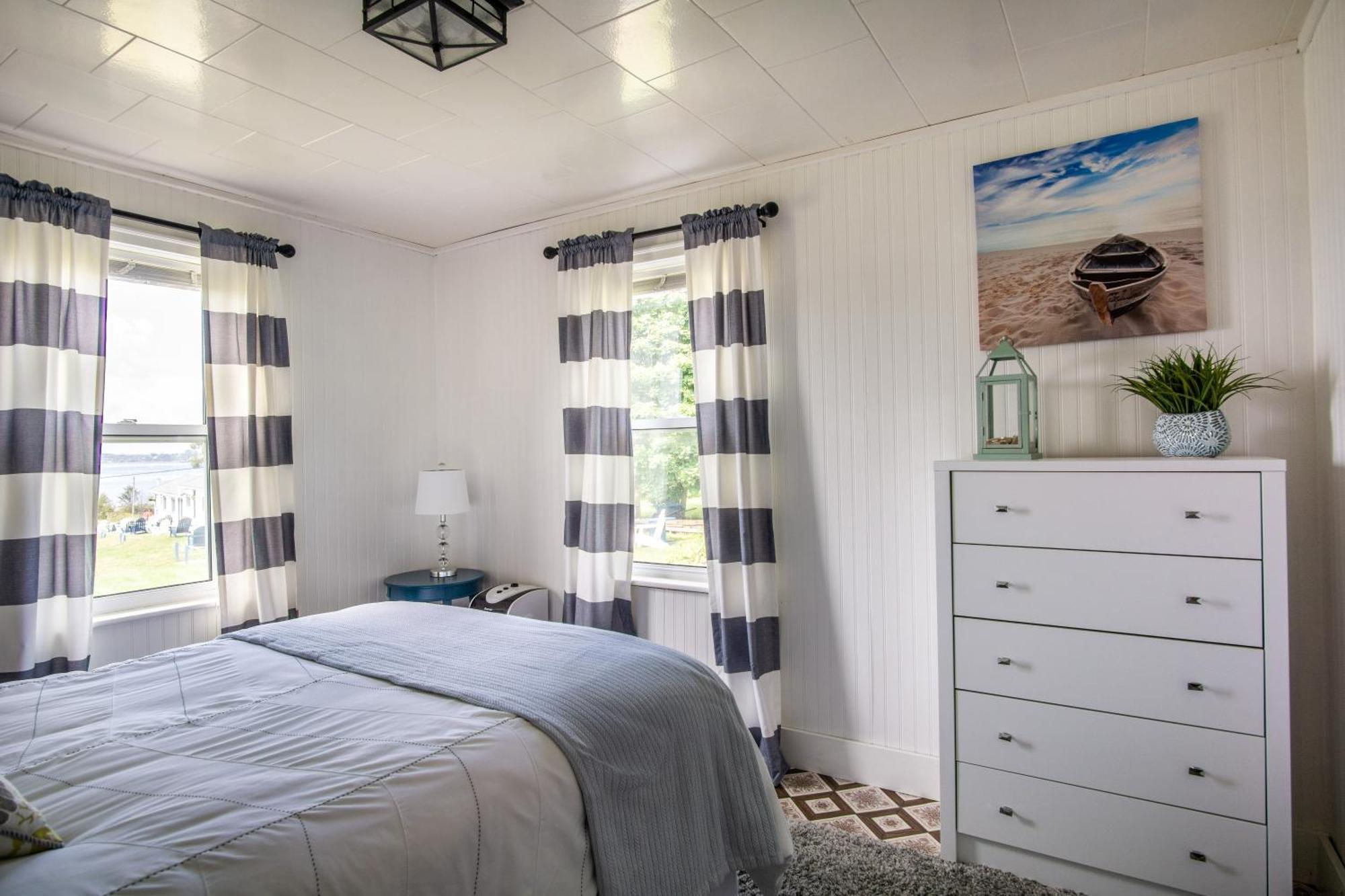 Friars Bay Inn & Cottages Welshpool Habitación foto