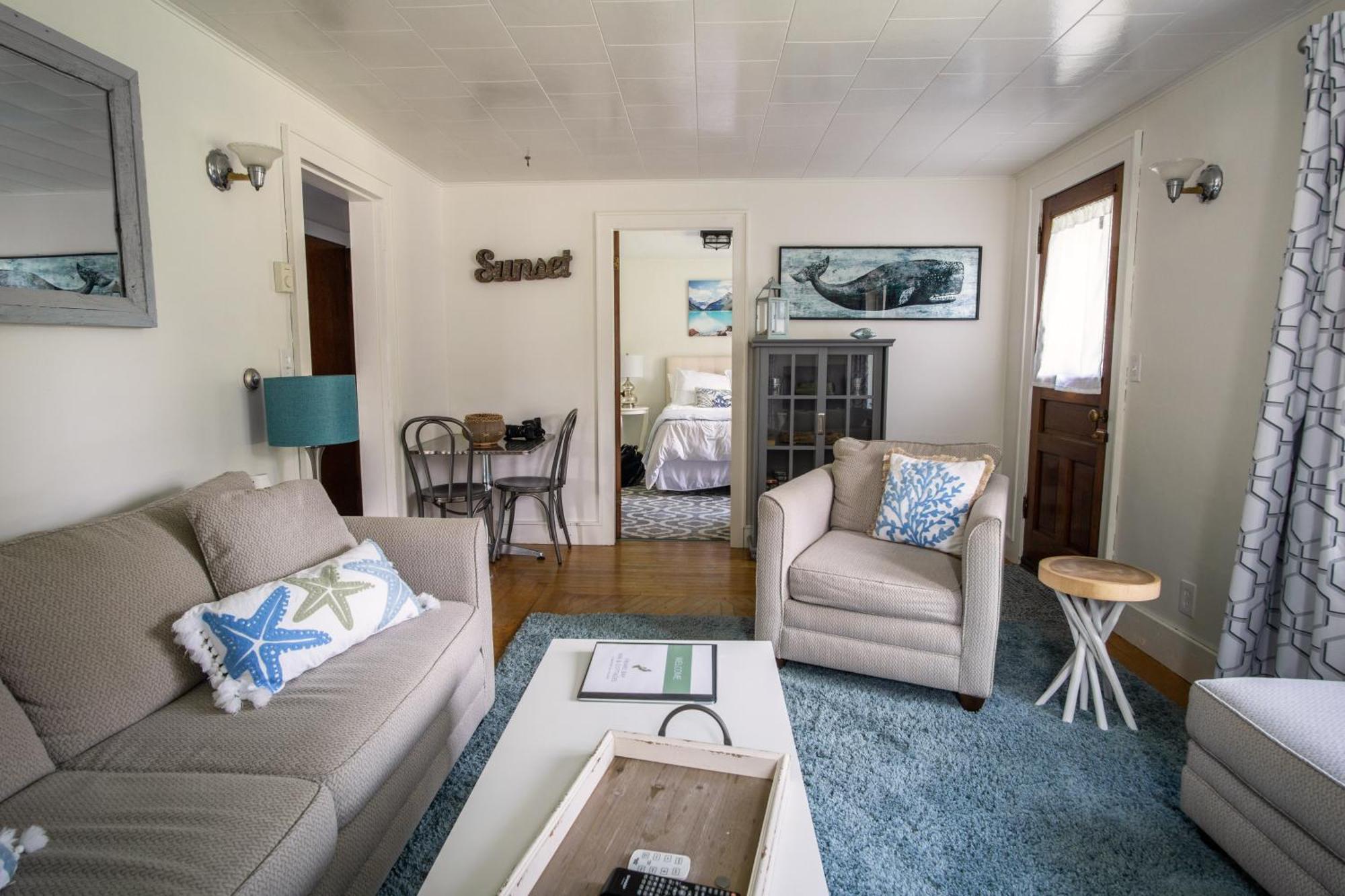 Friars Bay Inn & Cottages Welshpool Habitación foto